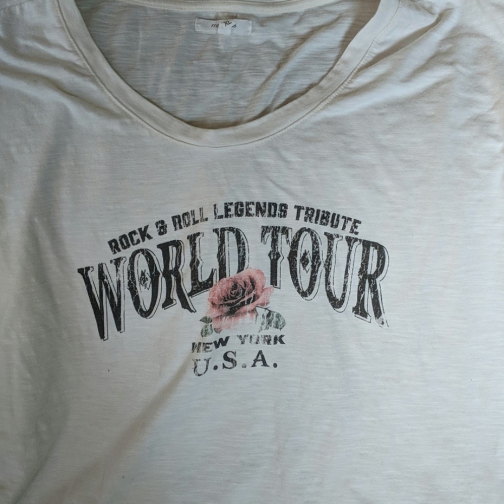 Tee shirt
